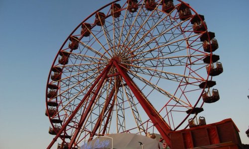 FERRIS WHEEL