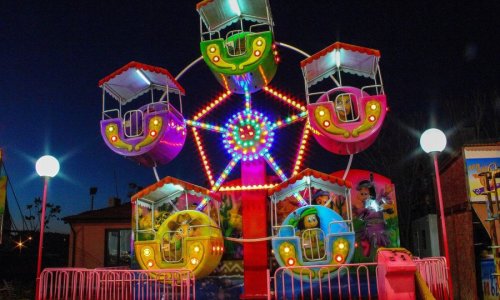 FERRIS WHEEL